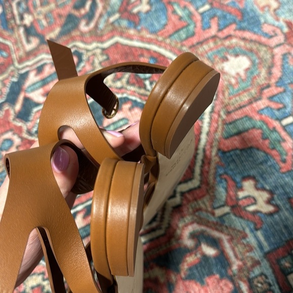 LIKE NEW Manolo Blahnik Magalou Leather Sandal in Medium Brown size 41 / US 11 - Picture 10 of 12